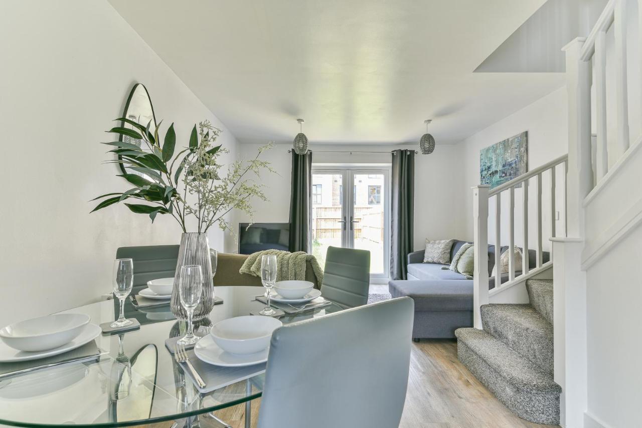 Beautiful New House In Derby For Up To 5 Guests, Suitable For Families Contractors Nhs Staff Etc Buitenkant foto